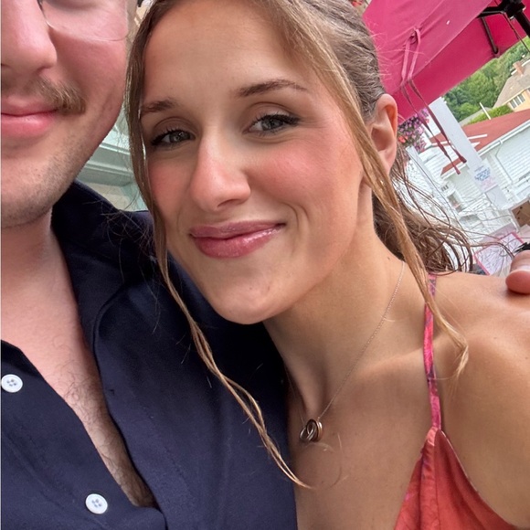 Meet your Posher, Miranda - Picture 1 of 1